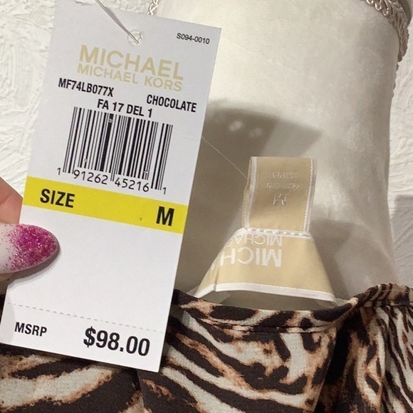 MICHAEL Michael Kors NWT - Sz M - cold shoulder animal print chic Top - Picture 7 of 9